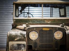 stories Land Rover, Reborn photography