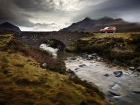 stories Land Rover, Isle of Skye photography